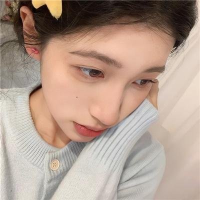 彼女